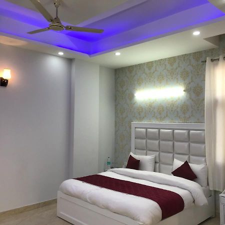 Hotel O The Grand Palace Ghaziabad Eksteriør billede